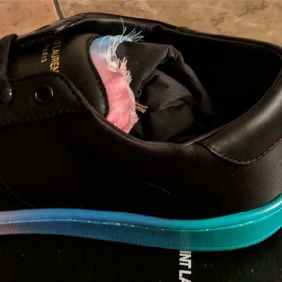 Saint Laurent Ombre Low-Top Leather Sneakers - Picture 3 of 6